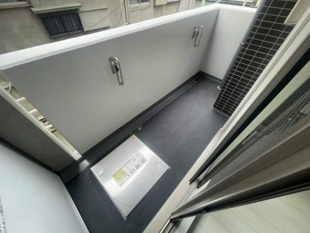 セオリー神戸アネシアのバルコニー