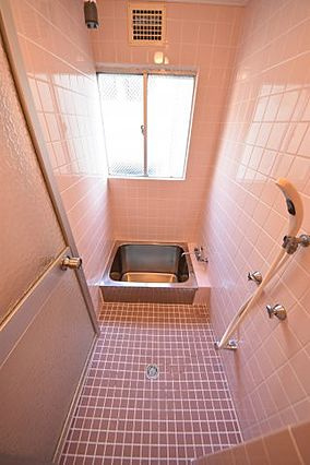 北野台ハイツの浴室