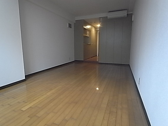 ロマネスク六甲第２の洋室