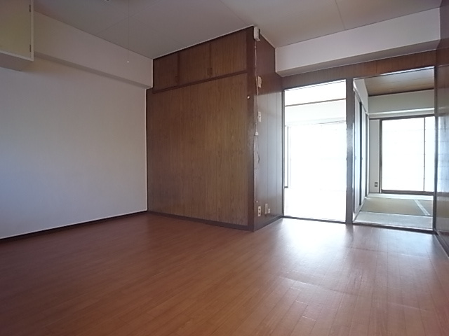 サンコート芦屋の居間・リビング