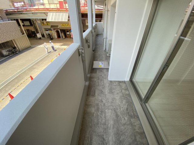 THEORY　KOBE　CLAIR　（セオリー神戸クレール）のバルコニー