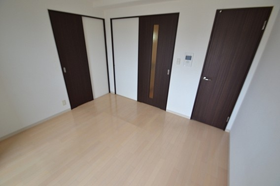 プライムレジデンス神戸県庁前の洋室