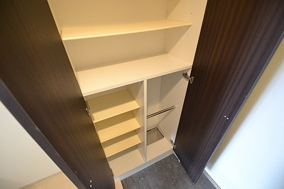 プライムレジデンス神戸県庁前の玄関