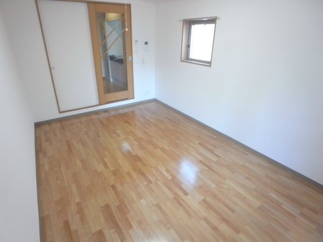 カーサ六甲友田町の洋室