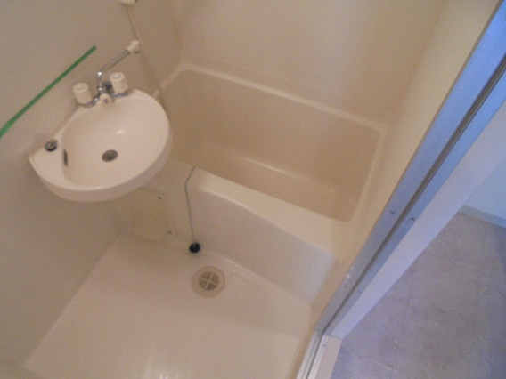 美野丘ハイツの浴室