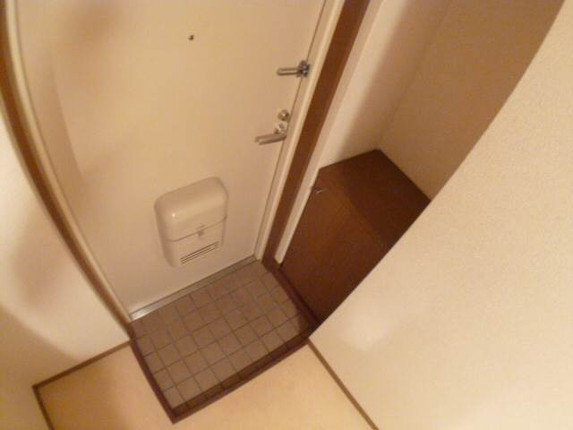 メゾンサンノースの玄関