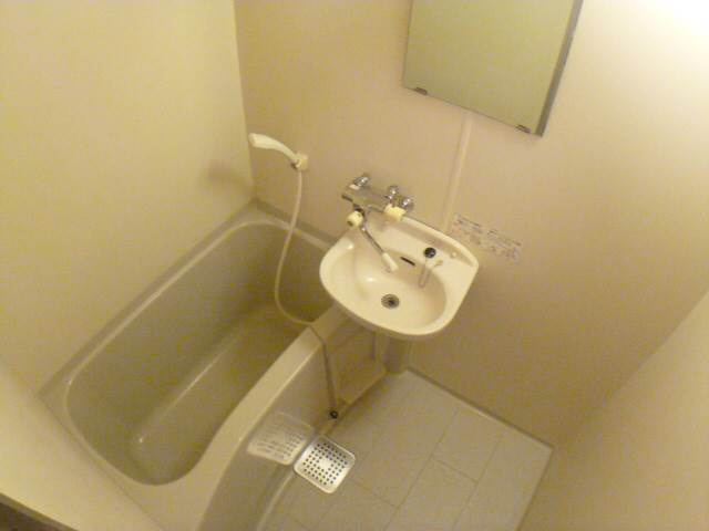 メゾンサンノースの浴室