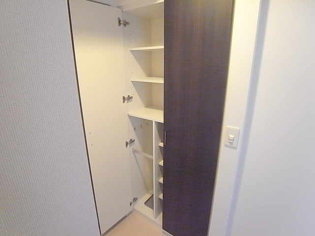 ＥＣ三宮ＥＡＳＴ3ラヴィッサの玄関