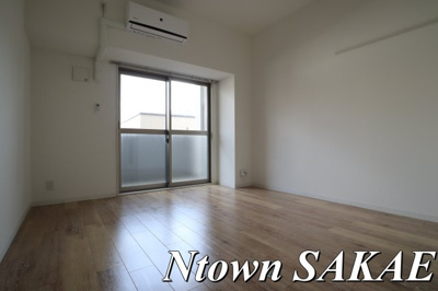 【居間・リビング】 | シャルマンソワレ名駅 | ゆったりとしたリビングです