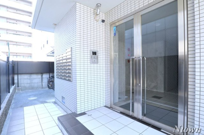 【エントランス】 | サンフィールド | 建物の内部です