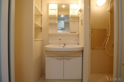 【独立洗面台】 | サンフィールド | 独立洗面化粧台が付いています