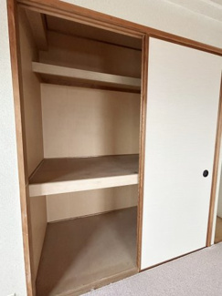 【収納】 | コスモ本山 | 奥行きがあるためたっぷり収納できます