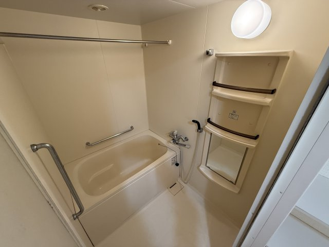 リヴィエールKawakamiの浴室