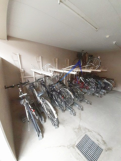 シャトーノール梅島のその他共用部分|駐輪場です。