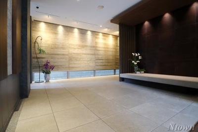 【ロビー】 | ウィステリアフロリバンダ | 落ち着いたロビーです