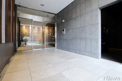 【エントランス】 | ウィステリアフロリバンダ | 落ち着いたエントランスです