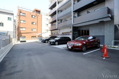 【駐車場】 | ウィステリアフロリバンダ | 駐車スペースもあります