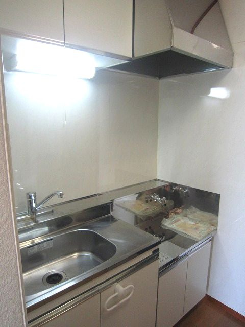 アーバンフラッツ白山のキッチン