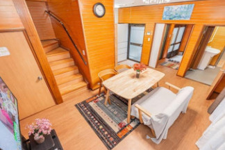 江東区亀戸３丁目の戸建の居間・リビング