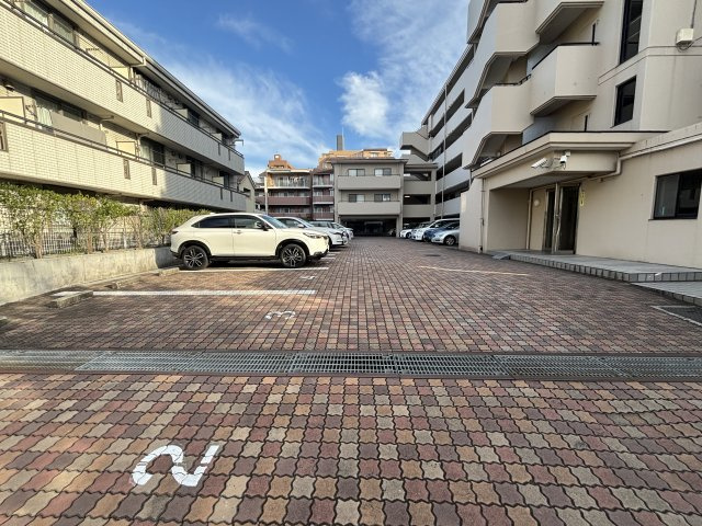 エルプレイス下総中山Ⅰの駐車場