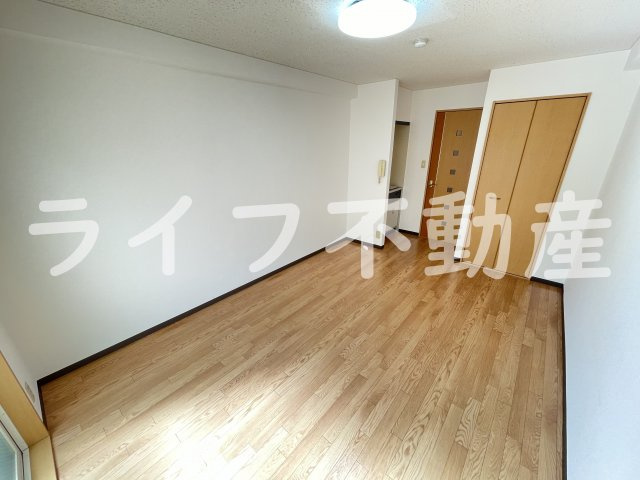 SENTIA八戸ノ里（八戸ノ里賃貸）の居間・リビング|こちらのリビングで趣味の時間をお楽しみください