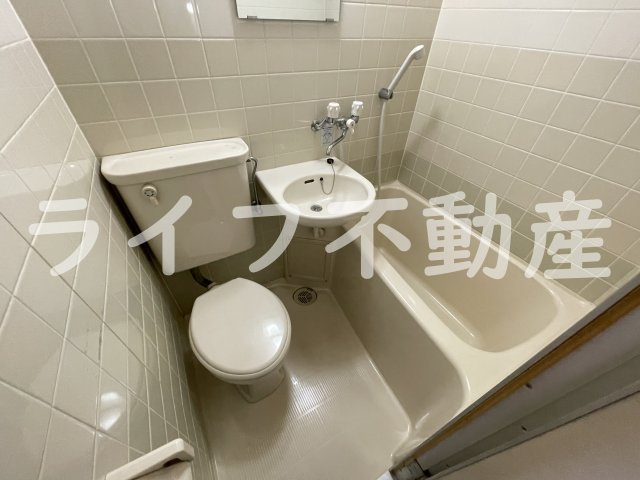 KSピースマンションの浴室|コンパクトで使いやすいお風呂です