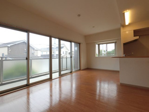 【居間・リビング】 | アーペブローネ上志津