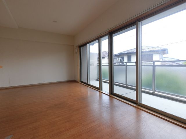 【居間・リビング】 | アーペブローネ上志津