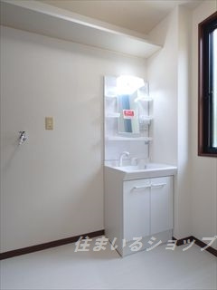 広島市安佐北区安佐町大字飯室のアパートの洗面所|シャンプードレッサー