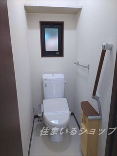 広島市安佐北区安佐町大字飯室のアパートのトイレ|シャワートイレ