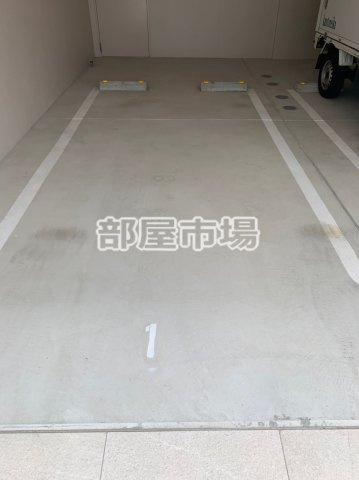 Chez KOTOBUKI（シェ・コトブキ）の駐車場