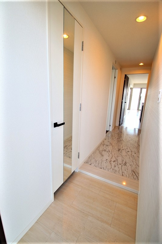 東合川ヒルズ【キャッシュバック対象物件】の玄関|シンプルで使いやすい玄関です