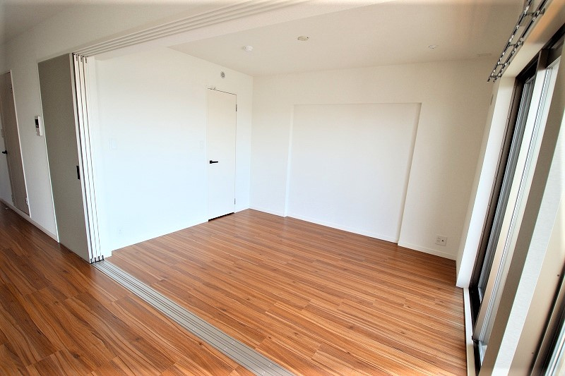 東合川ヒルズ【キャッシュバック対象物件】の洋室