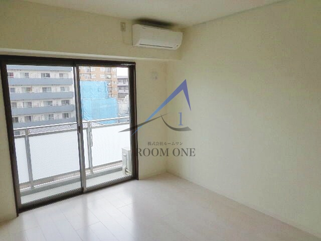 CIEL　BLEUの居間・リビング|洋室のお部屋です。