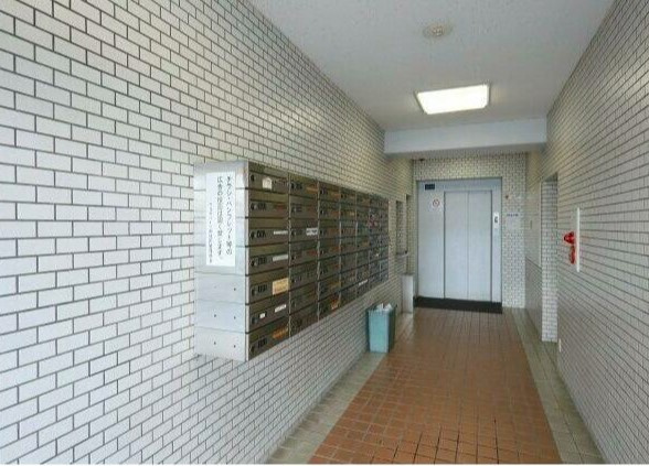 ヴェラハイツ御徒町のロビー