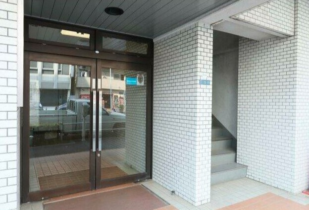 ヴェラハイツ御徒町のエントランス