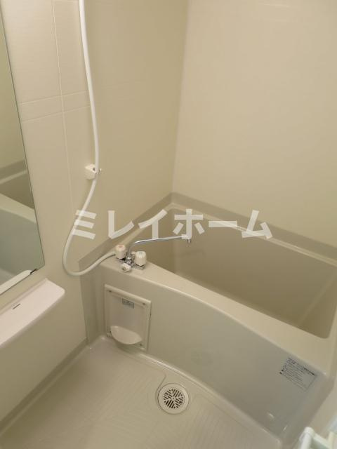 ルクシェール武蔵新田の浴室