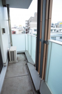 【バルコニー】 | プレジール弁天 | バルコニーが広いのも嬉しいポイント☆