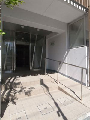 【エントランス】 | プレジール弁天 | 美しいエントランスから見に行きましょう！