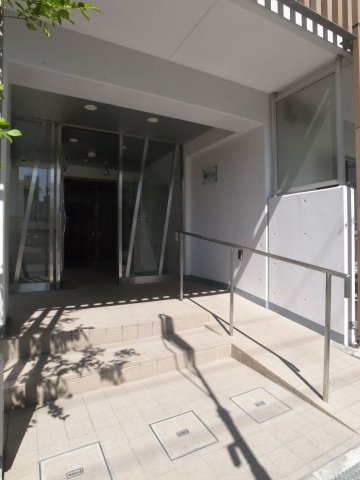 【エントランス】 | プレジール弁天 | 美しいエントランスから見に行きましょう！