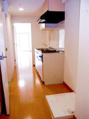 【設備】 | エルムG | 洗濯機置場は室内で安心です