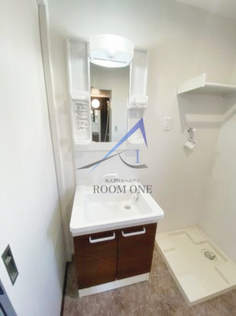 T＆Fレジデンス西戸部の洗面所|独立洗面台です。