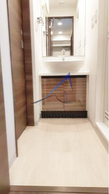 クレイシア西横浜の洗面所|独立洗面台です。