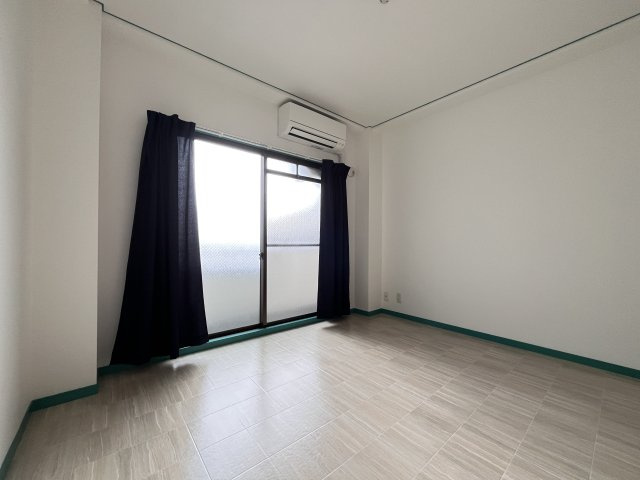 北野商事ビルの寝室