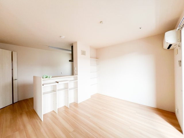 カルテットの居間・リビング