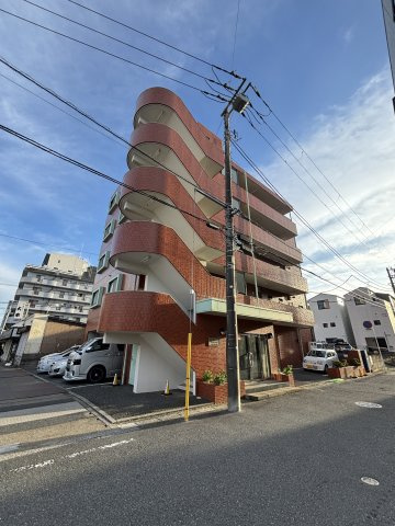 ウエルス幸の外観