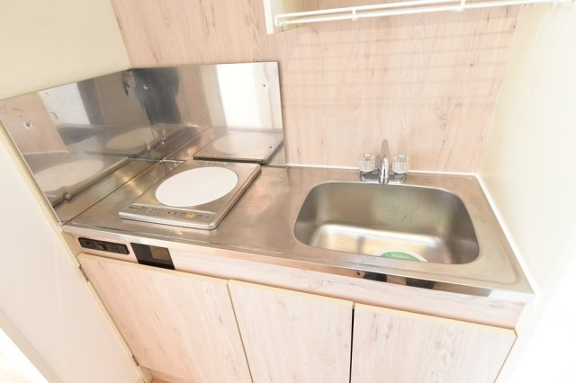 ランデン代官山のキッチン|1口IHコンロ