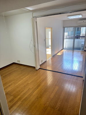 サンライフ高円寺の居間・リビング