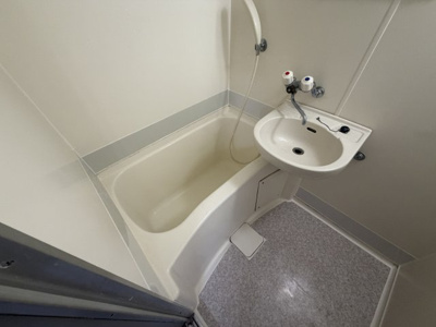 【浴室】 | SHRIKE2（シュライク２） | 写真はリフォーム工事中の状態です（2026年2月18日撮影）