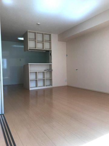 サンフォレストの居間・リビング